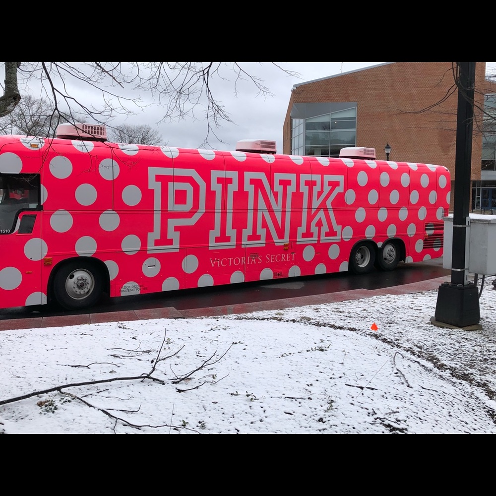 PINK VICTORIA’s SECRET SPRING BREAK TOUR BUS
